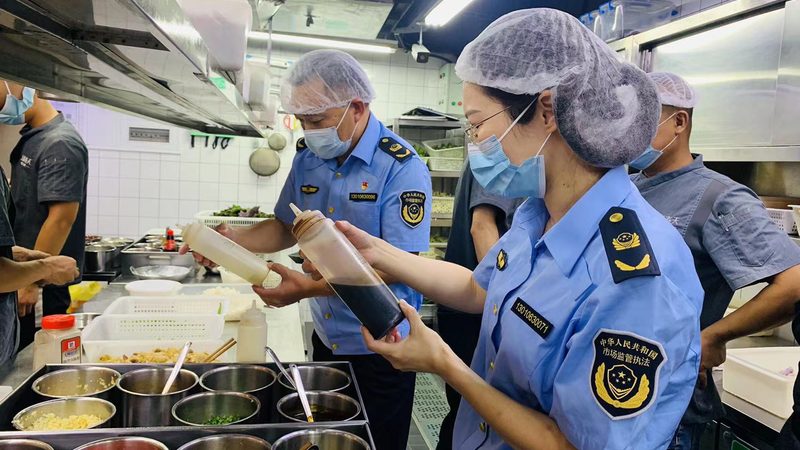 零食批发，如何选择厂家直销一件代发？**